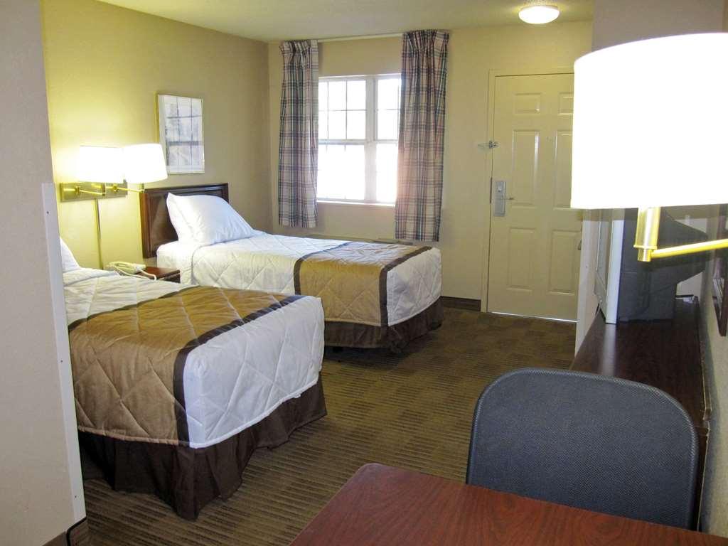 Extended Stay America Suites - Chesapeake - Crossways Blvd Room photo