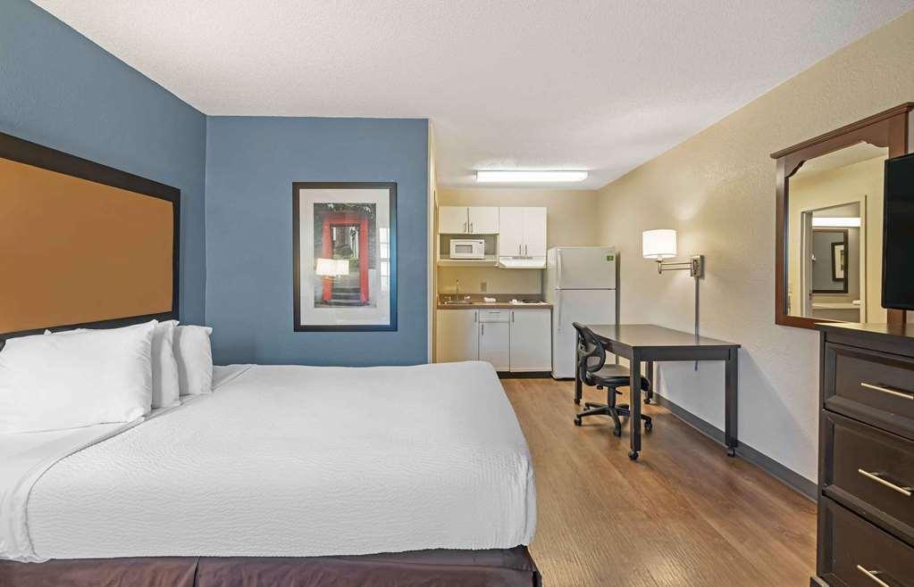 Extended Stay America Suites - Chesapeake - Crossways Blvd Room photo